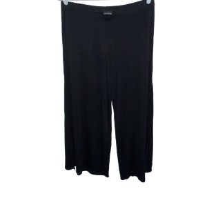 Zenobia USA Flowy Wide Leg Crop Pants